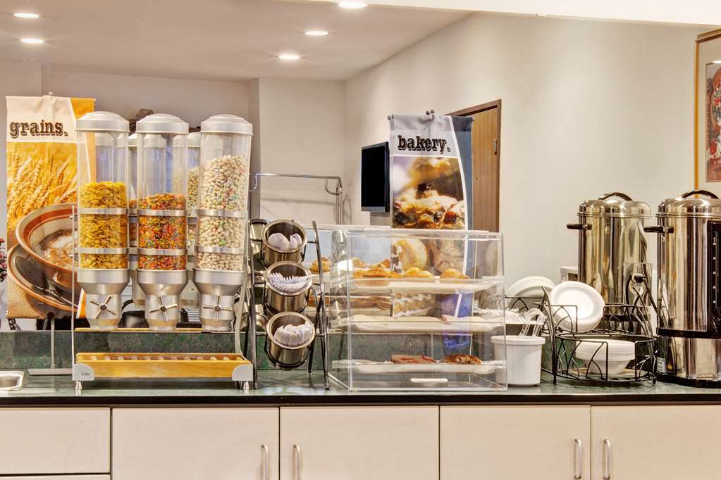 Econo Lodge Inn & Suites Mesquite - Dallas East Restaurace fotografie